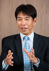レノボ・ジャパン株式会社 データセンター・グループ事業本部 事業部長 上原 宏 氏
