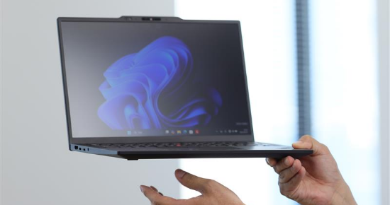 ThinkPad X13 Gen 6 のイメージ