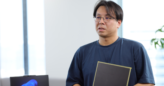 CMF（カラー・マテリアル・フィニッシュ）の担当者のイメージ